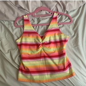 super cute rainbow vintage top !